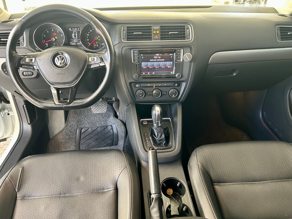 Volkswagen Jetta Branco