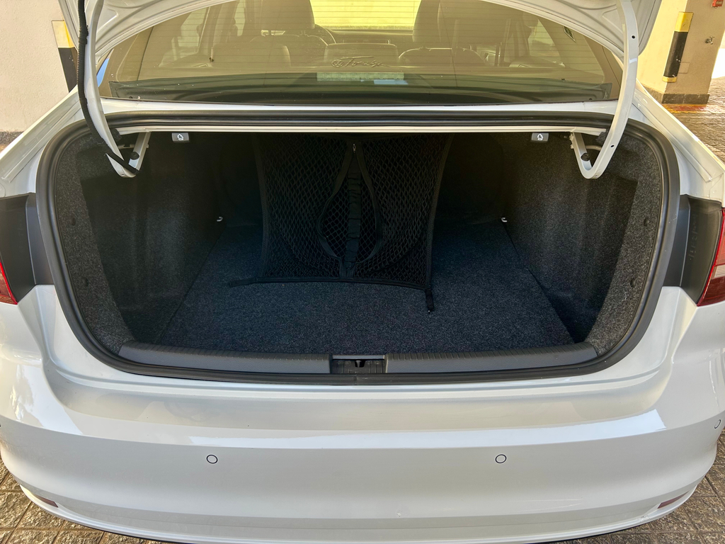 Volkswagen Jetta Branco