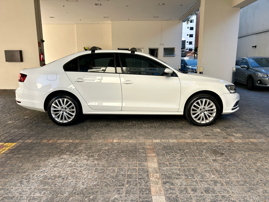 Volkswagen Jetta Branco