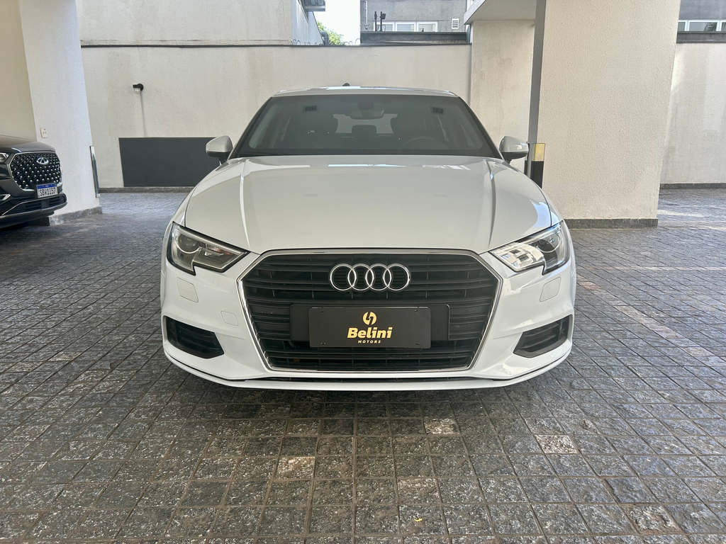 Audi A3 Sedan Branco
