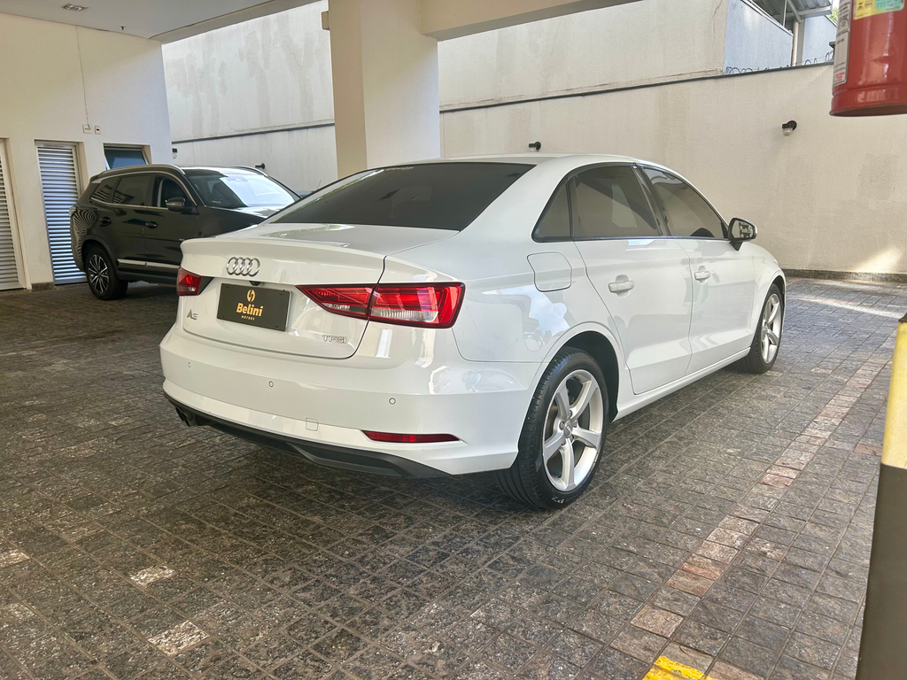Audi A3 Sedan Branco