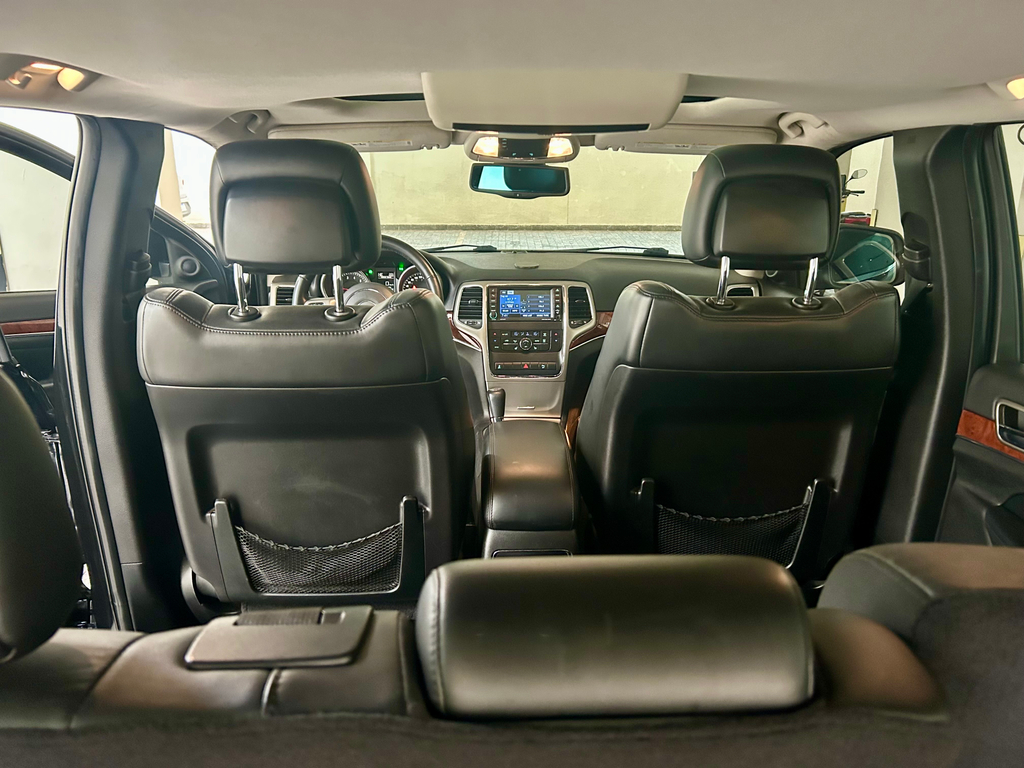 Jeep Grand Cherokee Preto
