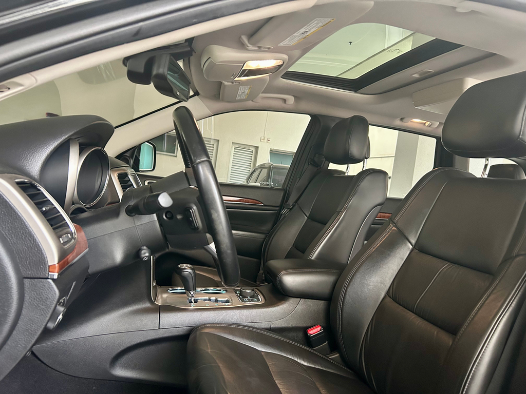 Jeep Grand Cherokee Preto