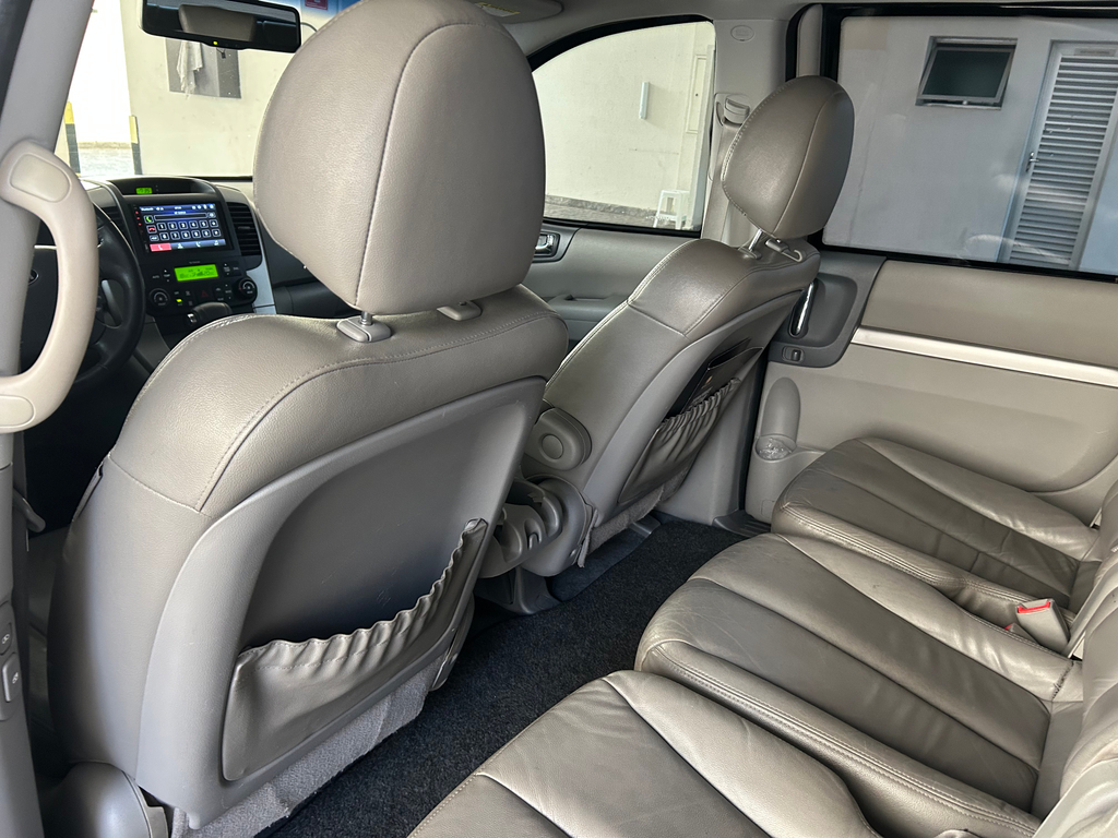Kia Carnival Preto