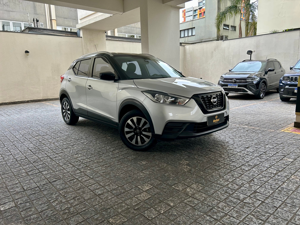 Nissan Kicks Prata