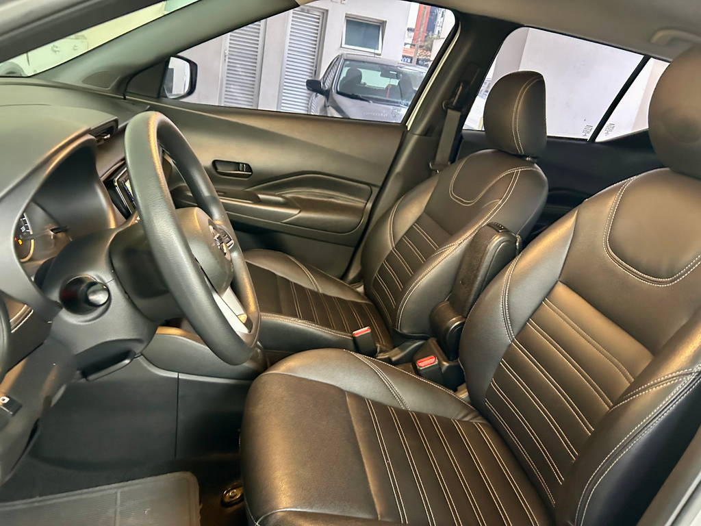 Nissan Kicks Prata