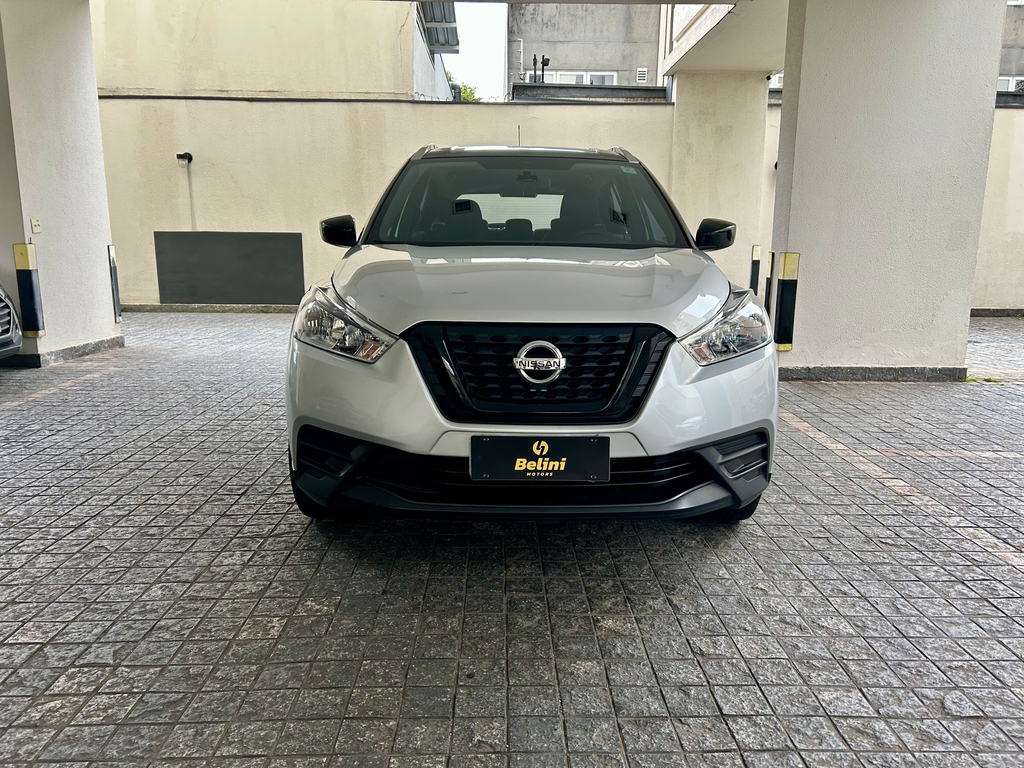 Nissan Kicks Prata
