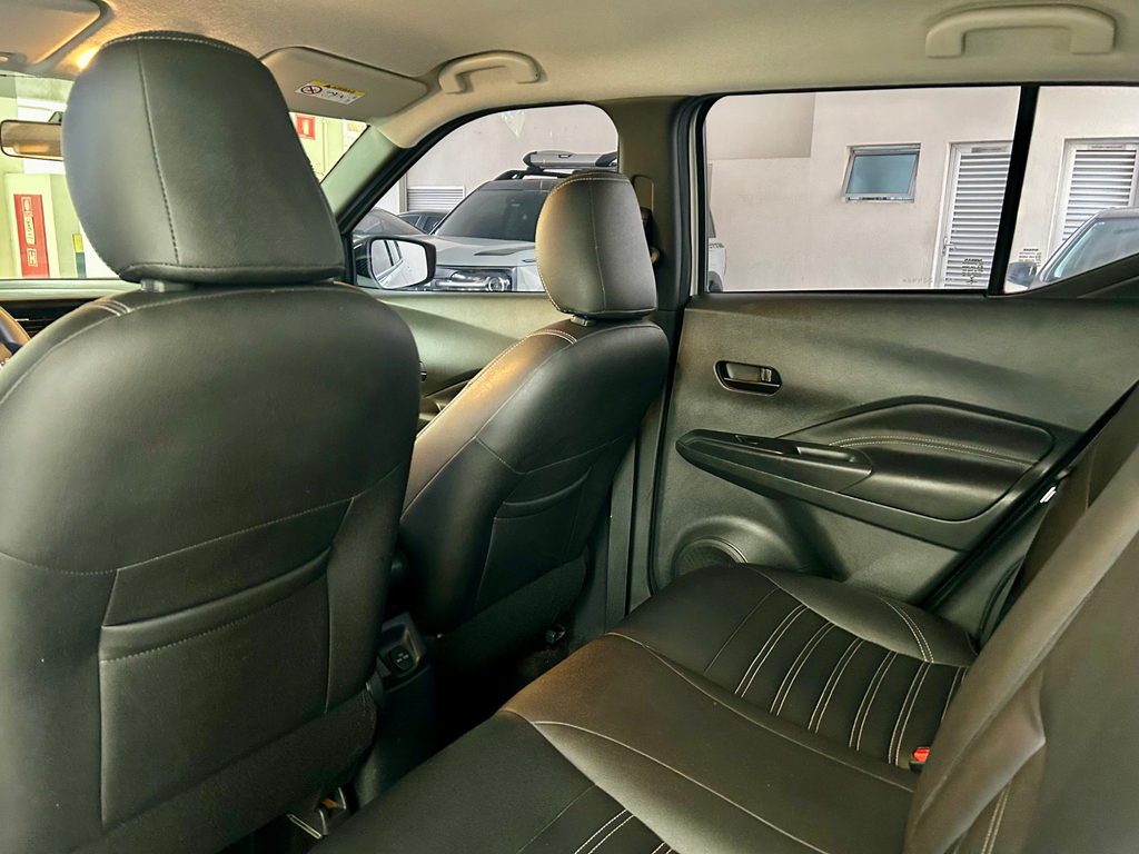 Nissan Kicks Prata
