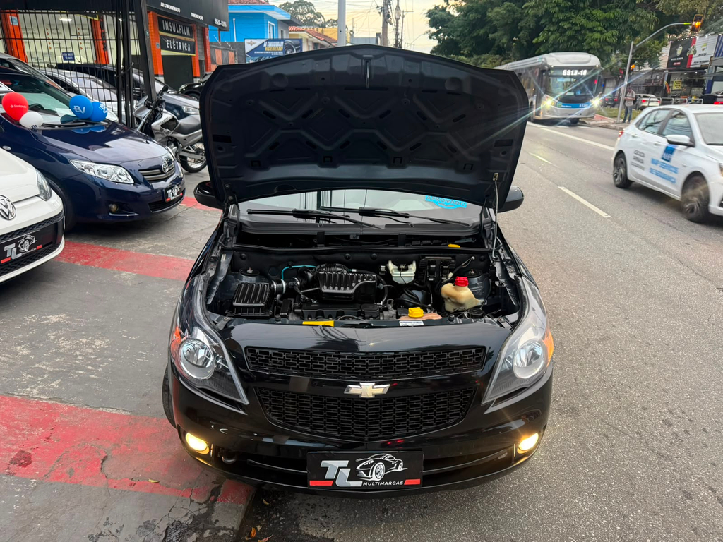 Chevrolet Agile Preto