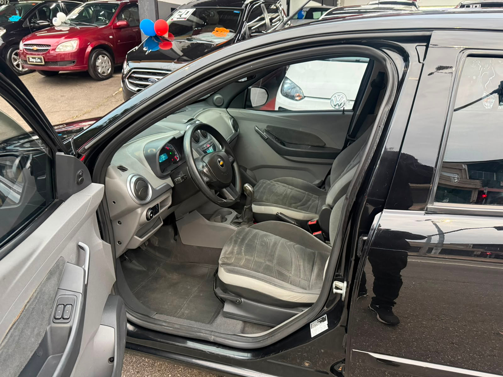 Chevrolet Agile Preto