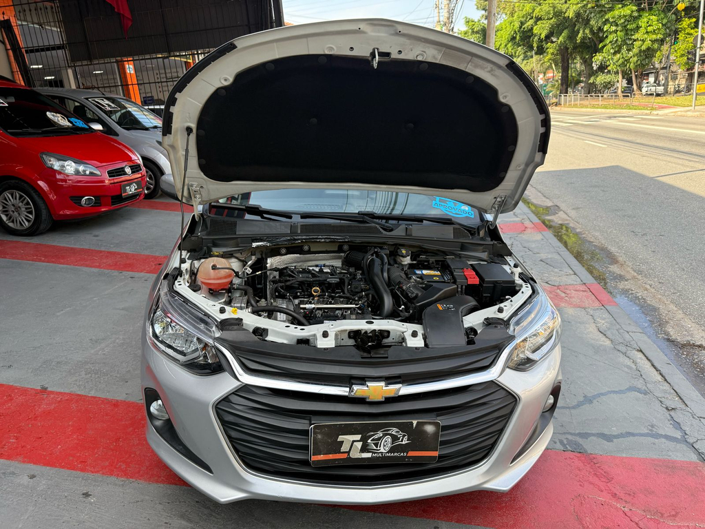 Chevrolet Onix Sedan Prata