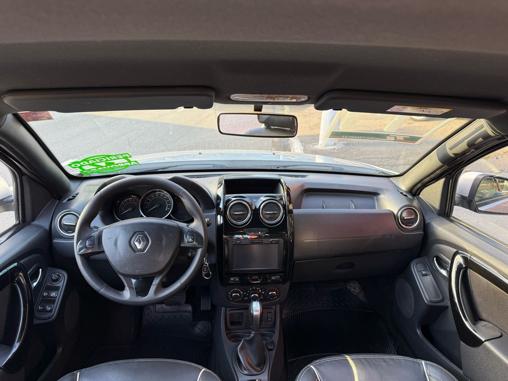 Renault Duster Oroch Prata