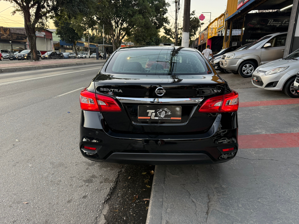 Nissan Sentra Preto
