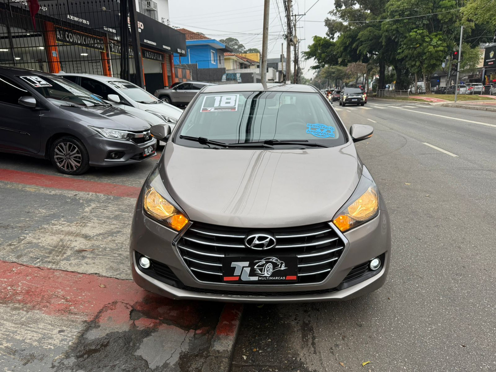 Hyundai HB20S Prata