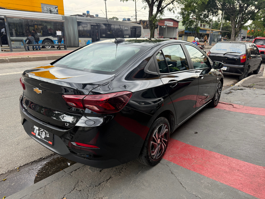 Chevrolet Onix Sedan Preto
