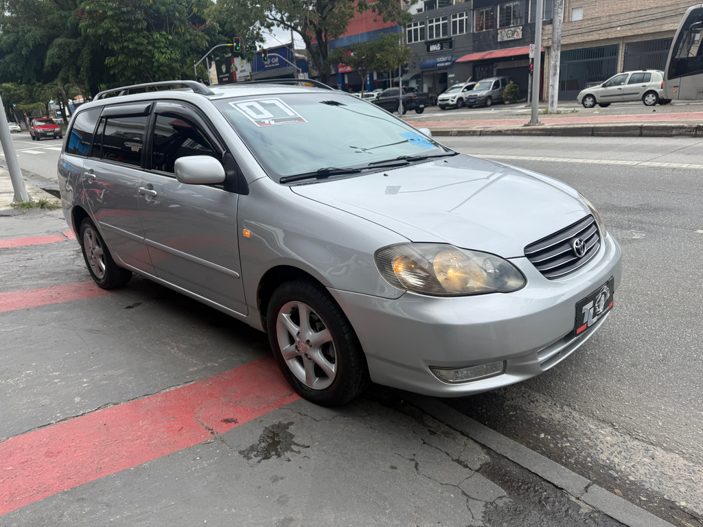 Toyota Fielder Prata