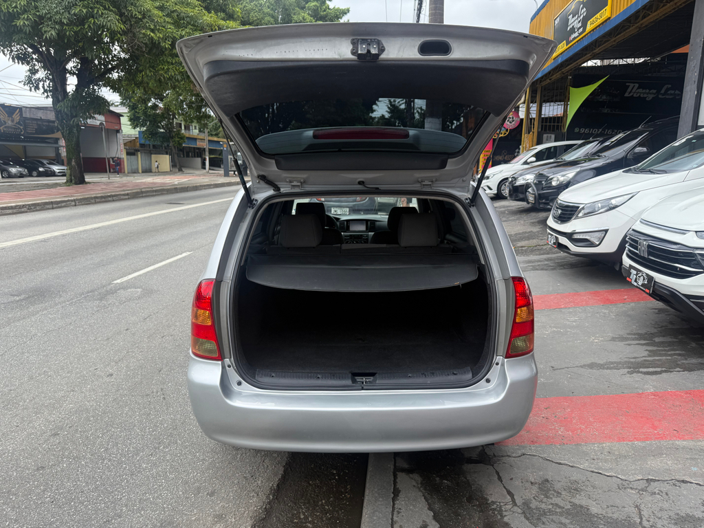 Toyota Fielder Prata