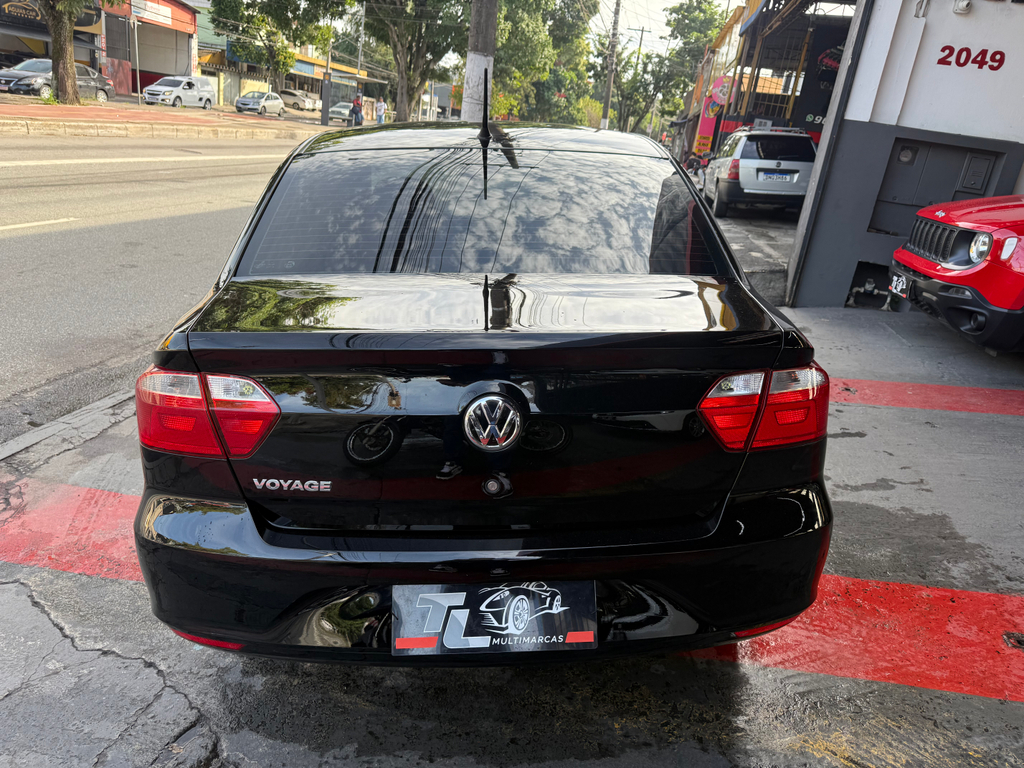Volkswagen Voyage Preto