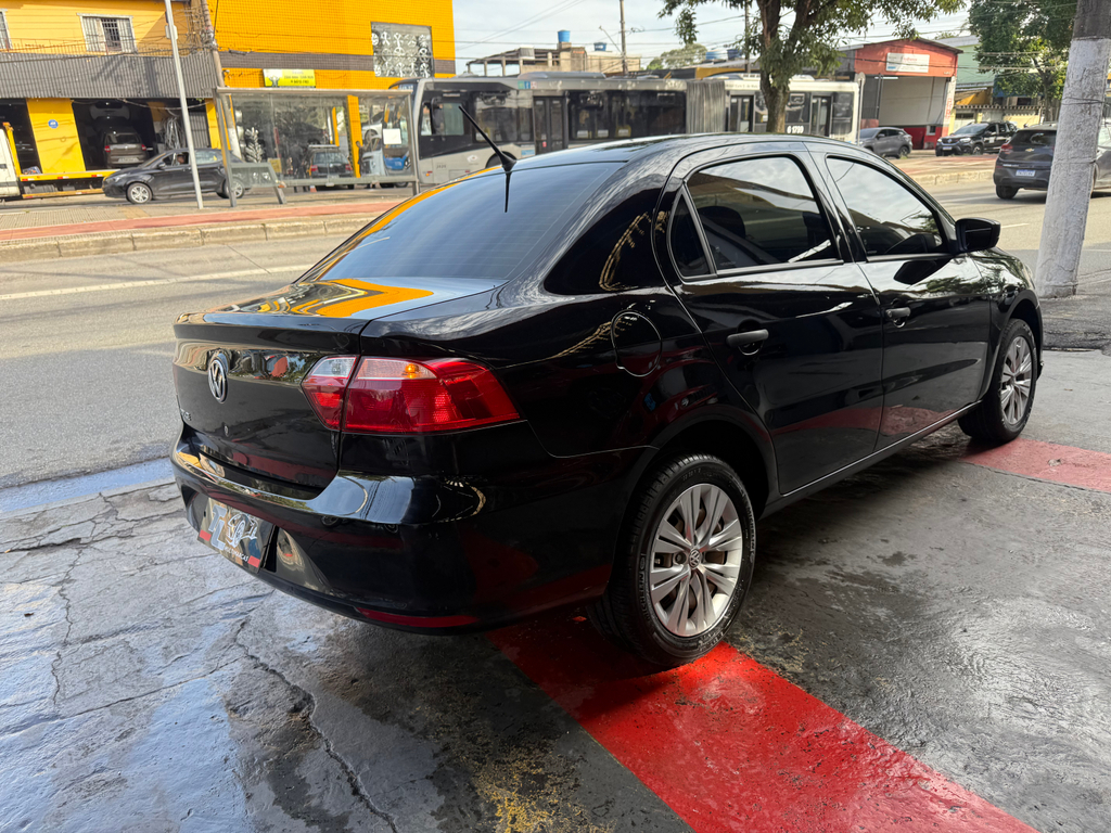 Volkswagen Voyage Preto