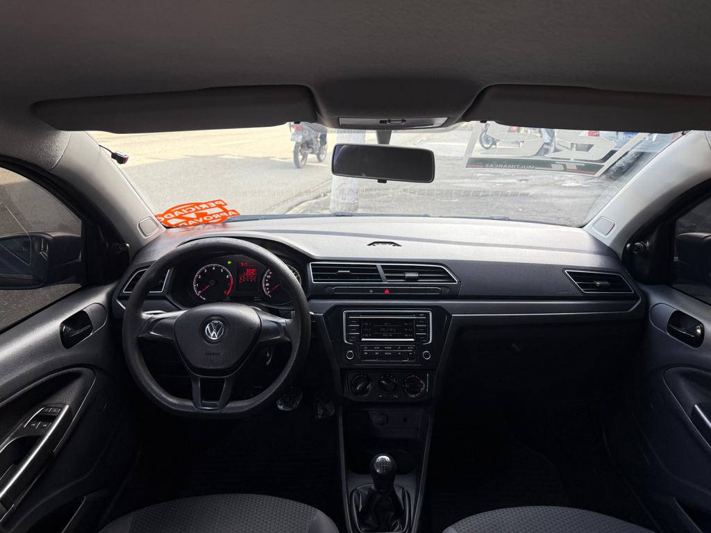 Volkswagen Voyage Preto