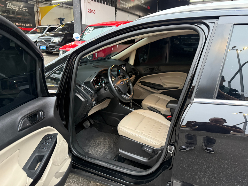 Ford EcoSport Preto