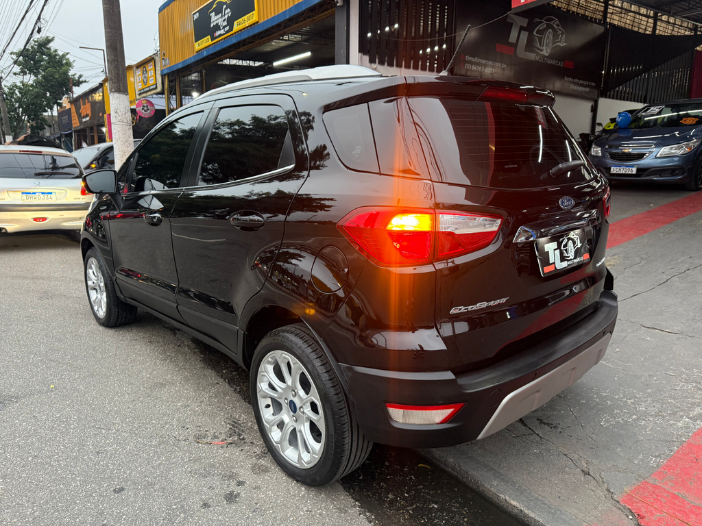 Ford EcoSport Preto