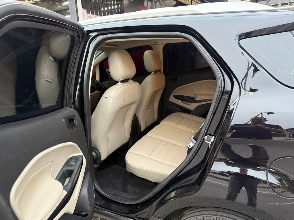 Ford EcoSport Preto