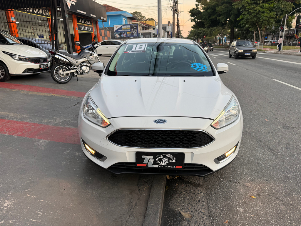 Ford Focus Sedan Branco
