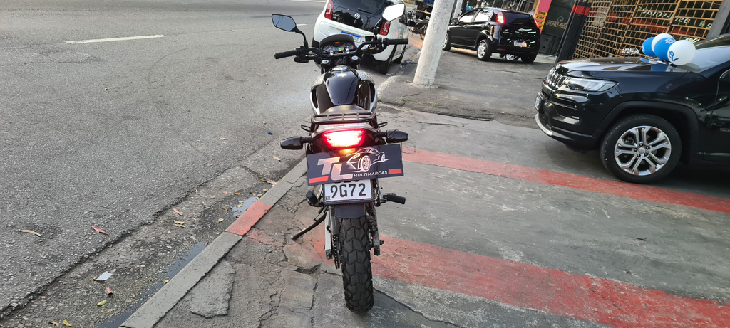 Honda NX-4 Prata