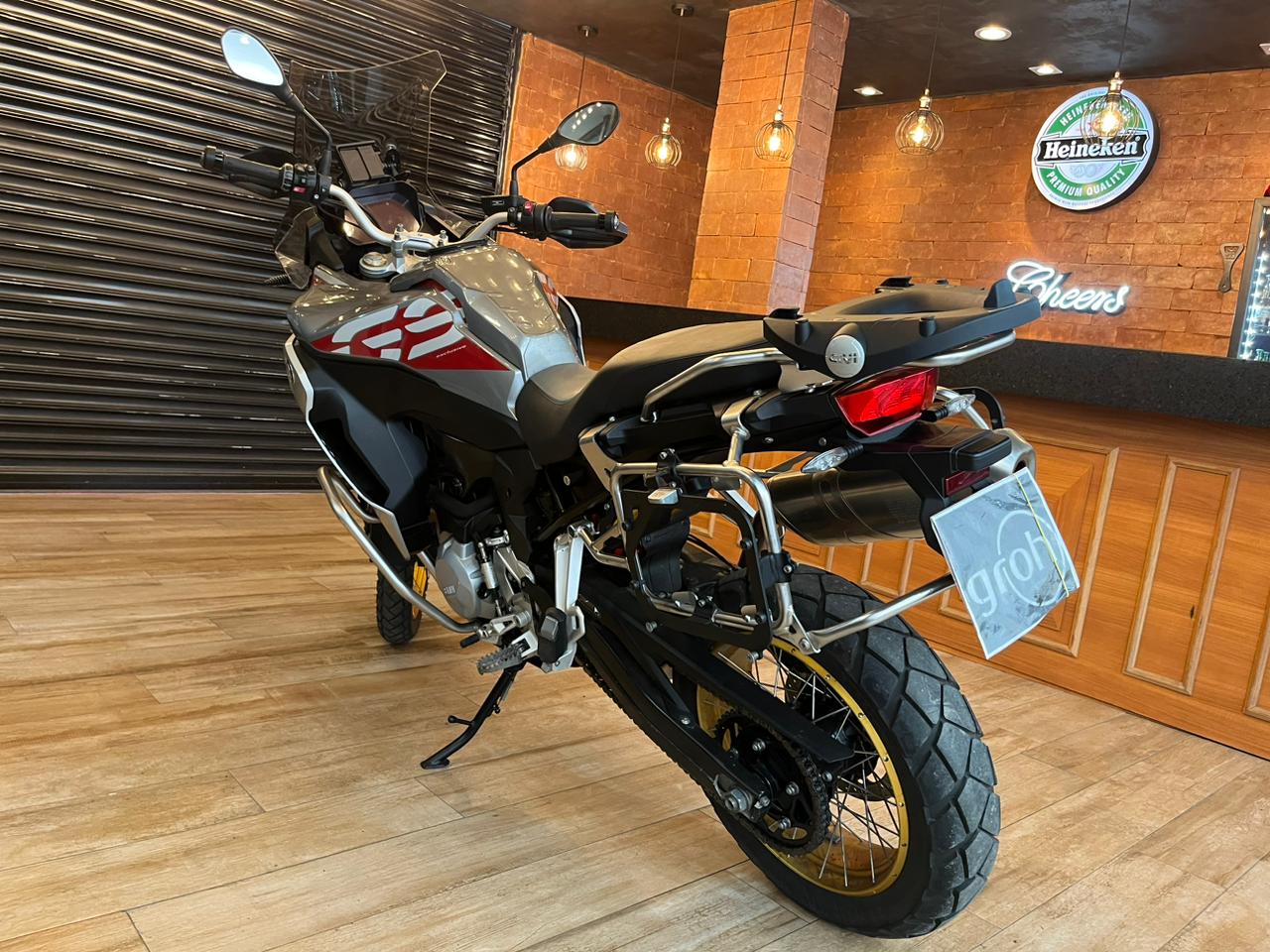 BMW F 850 GS Cinza