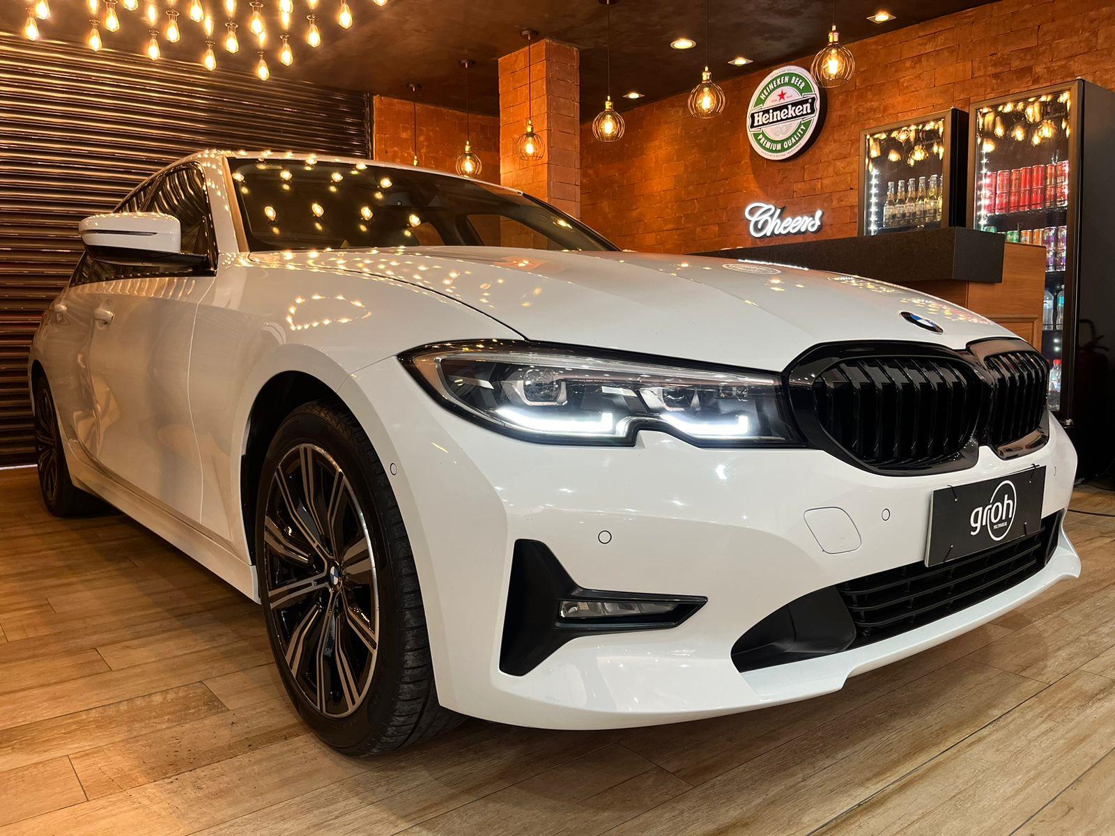 BMW 320i Branco