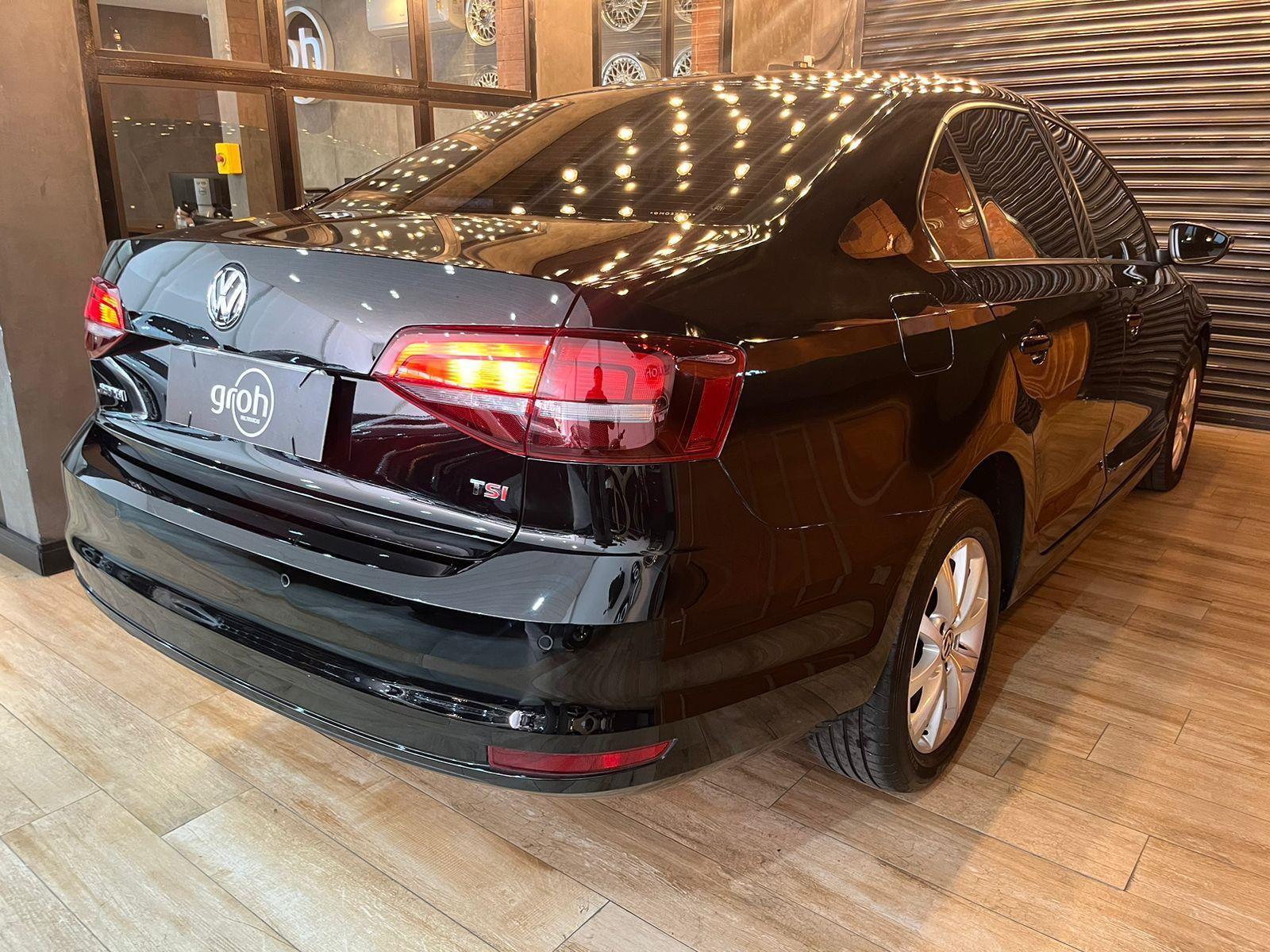 Volkswagen Jetta Preto