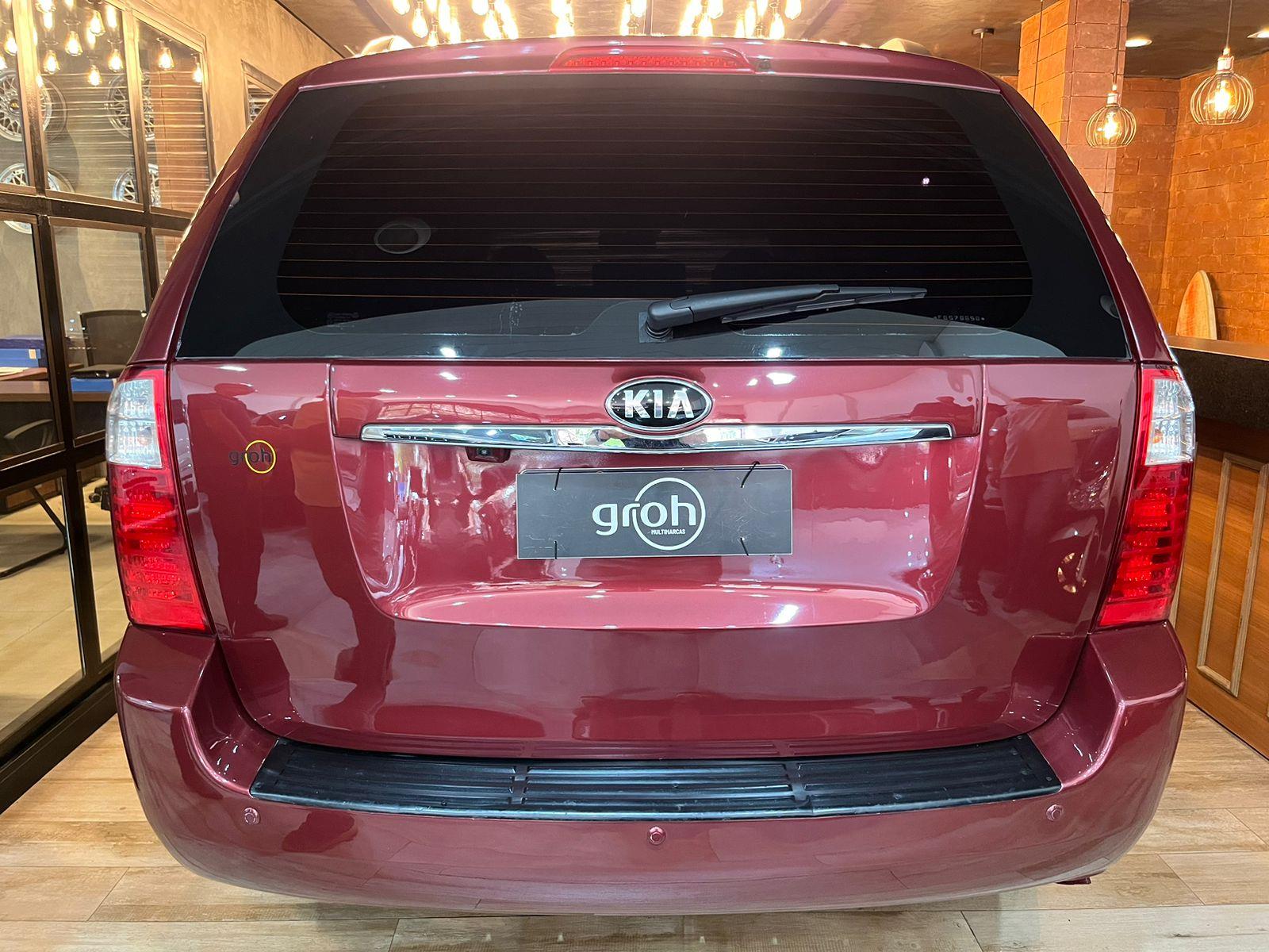 Kia Carnival Vermelho