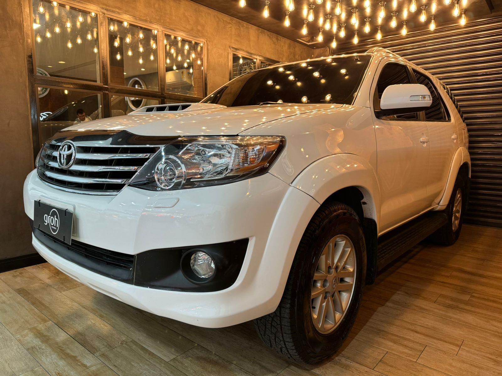 Toyota Hilux SW4 Branco