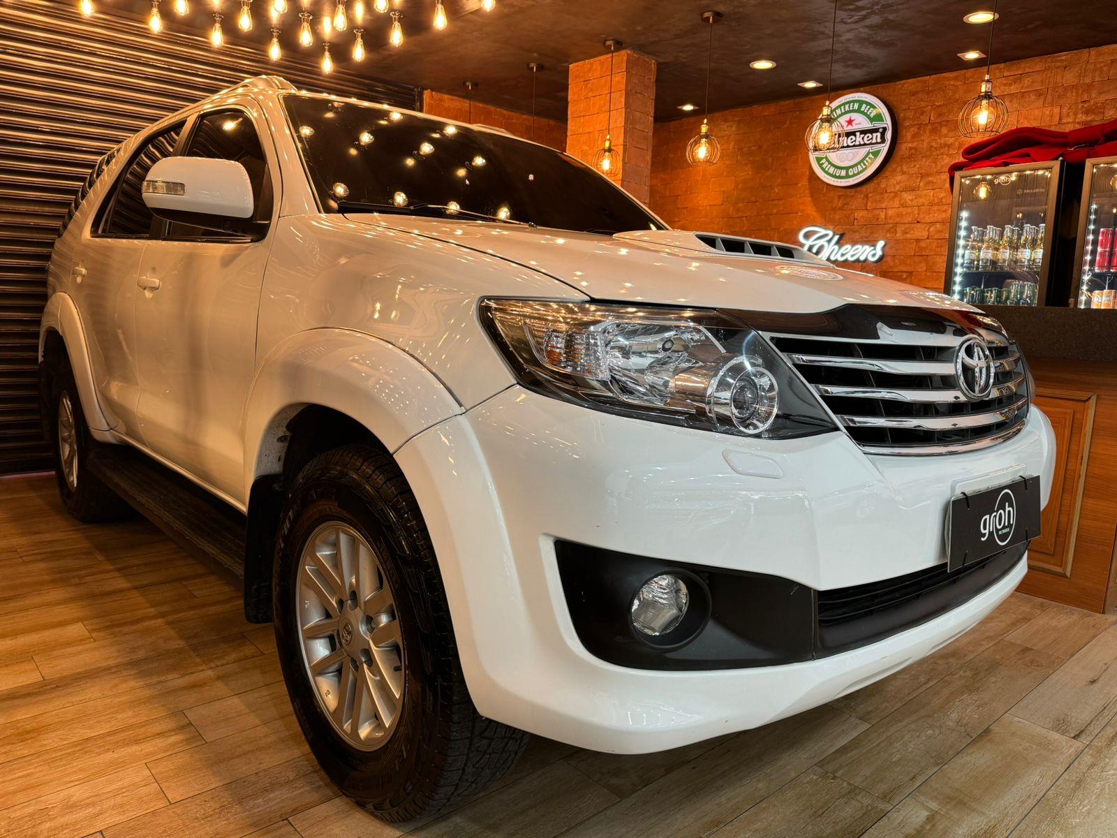 Toyota Hilux SW4 Branco