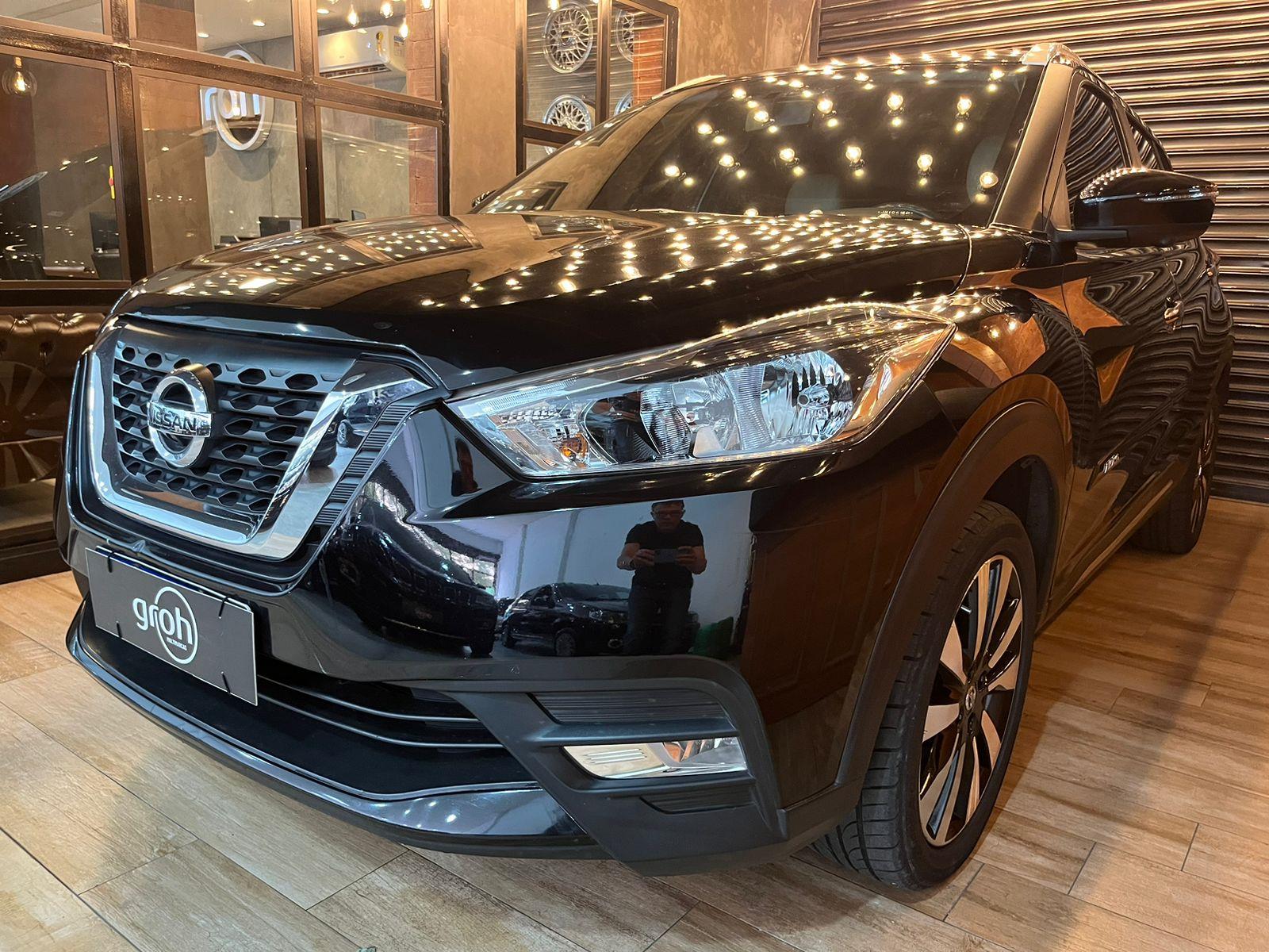 Nissan Kicks Preto