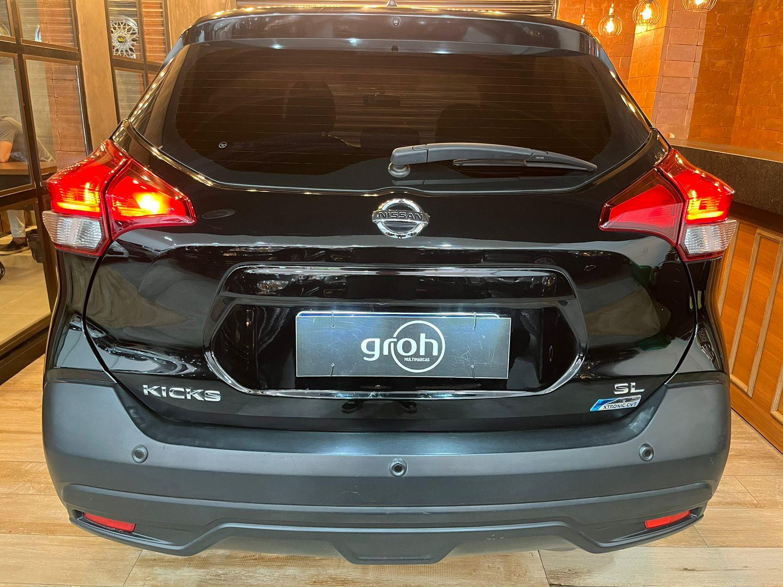 Nissan Kicks Preto