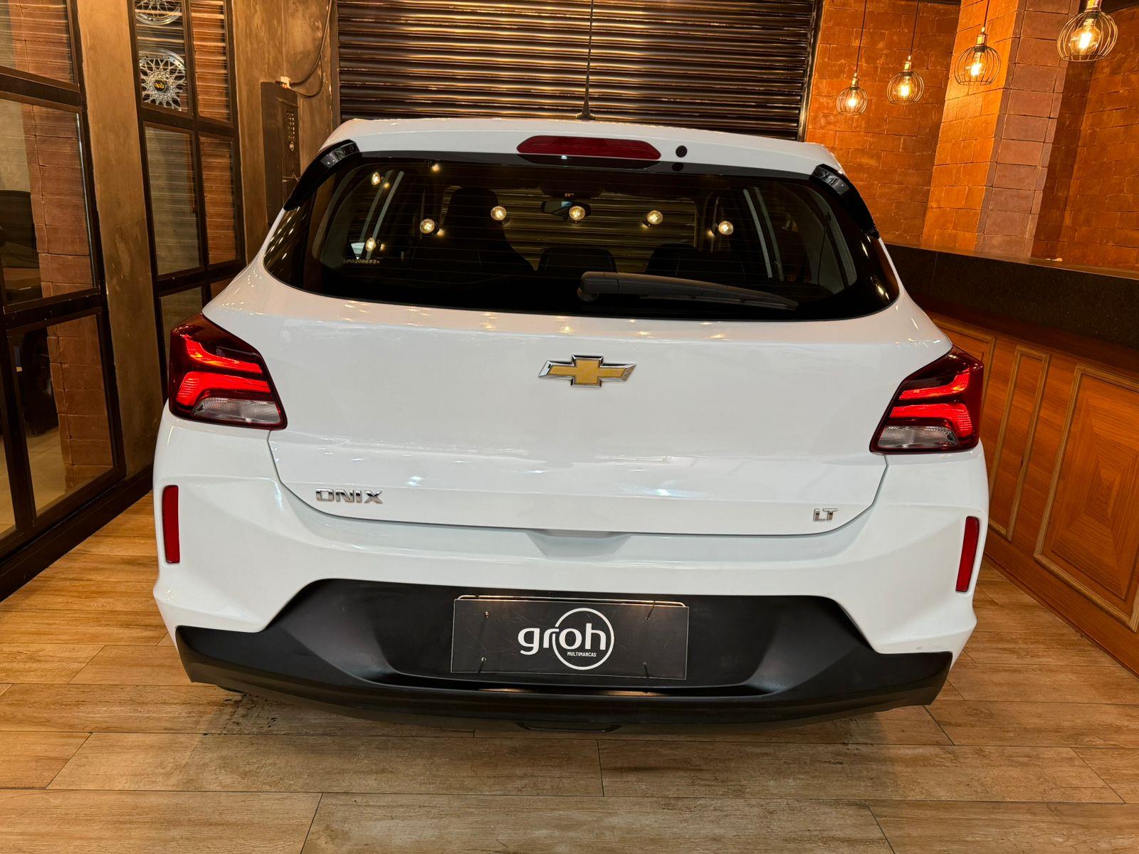 Chevrolet Onix Branco