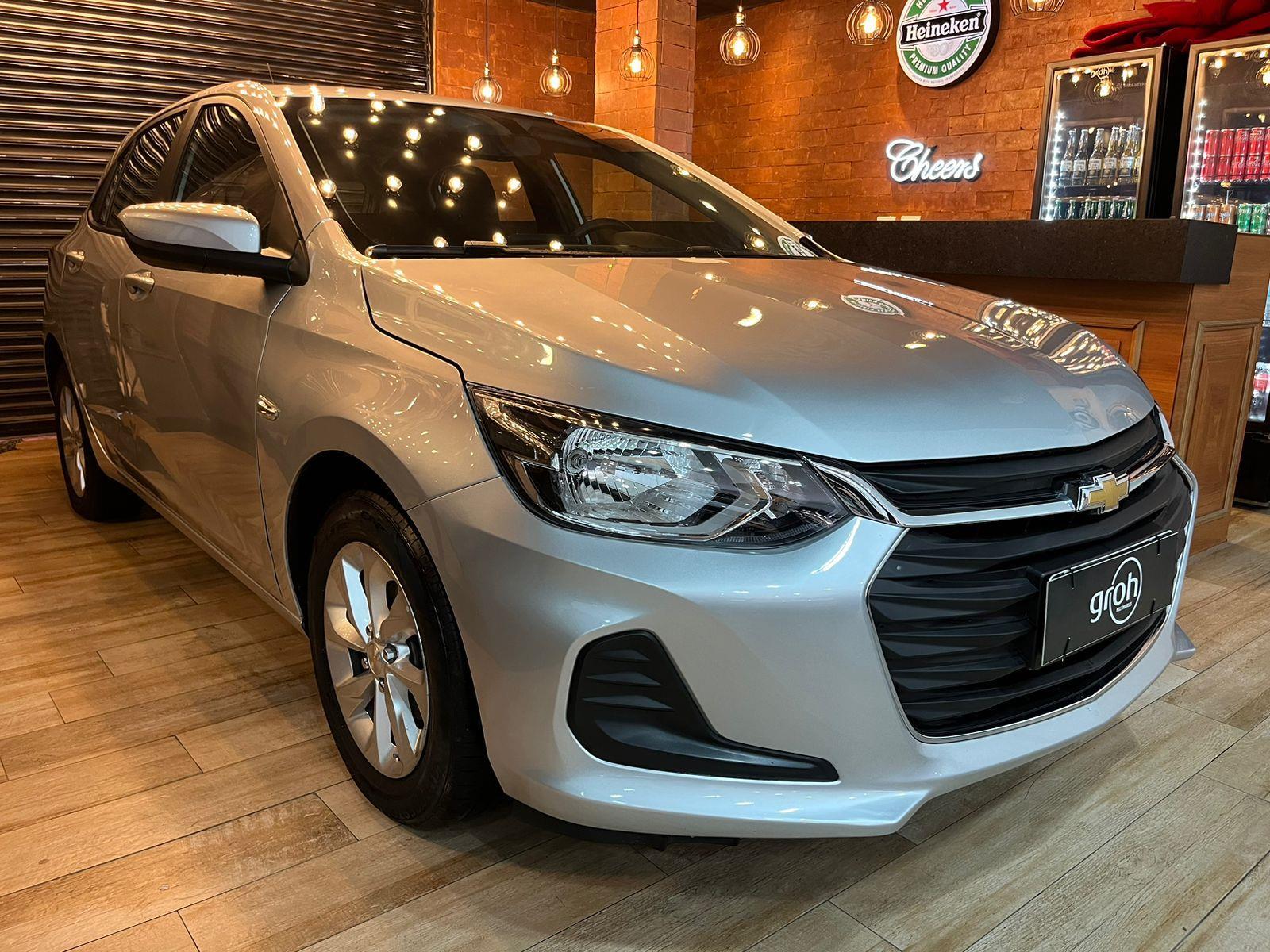 Chevrolet Onix Prata