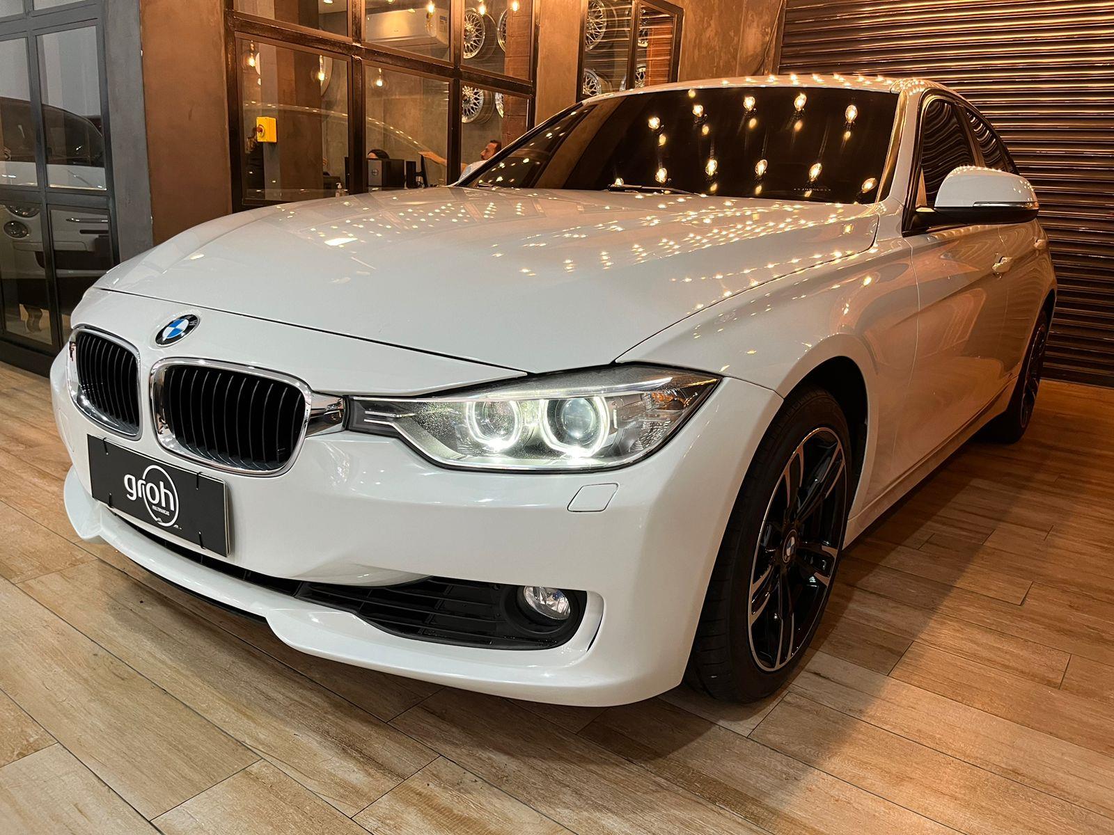 BMW 320i Branco