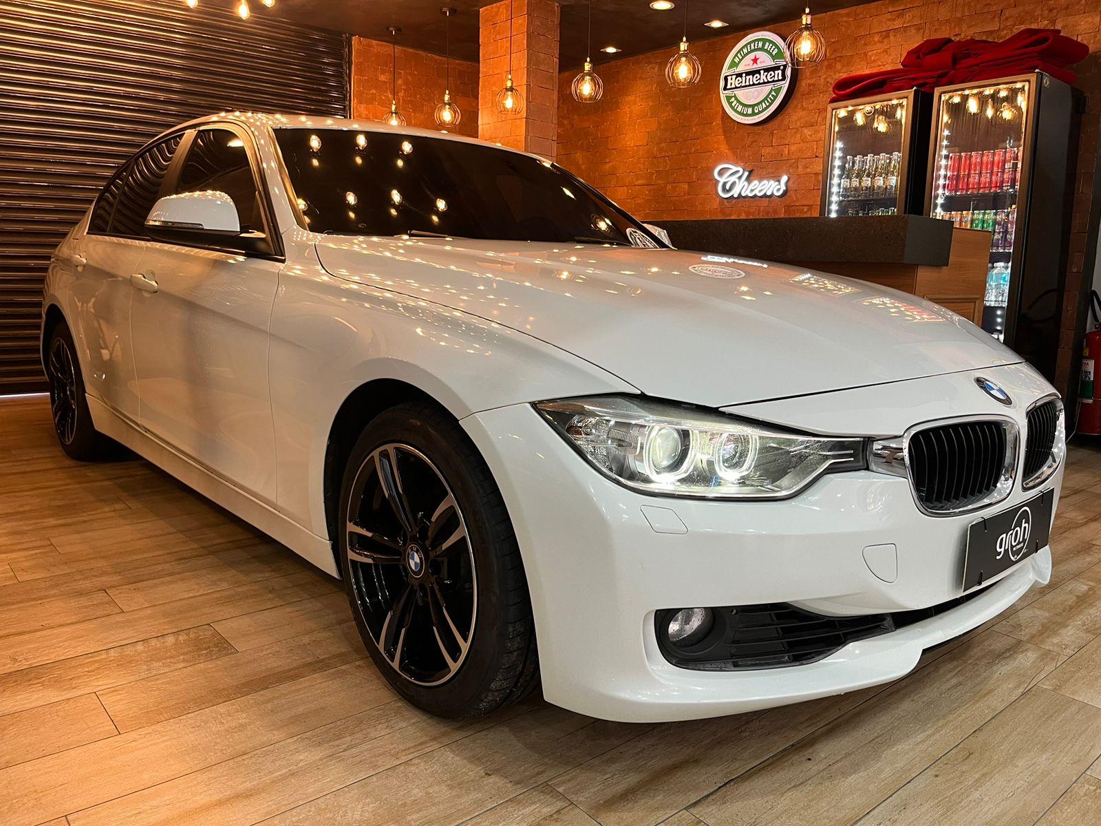 BMW 320i Branco