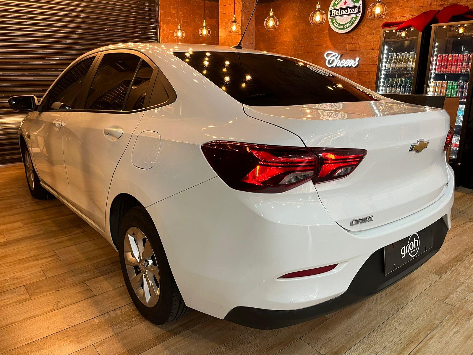 Chevrolet Onix Branco