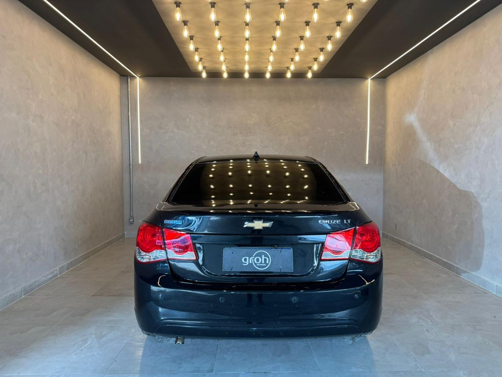 Chevrolet Cruze Sedan Preto