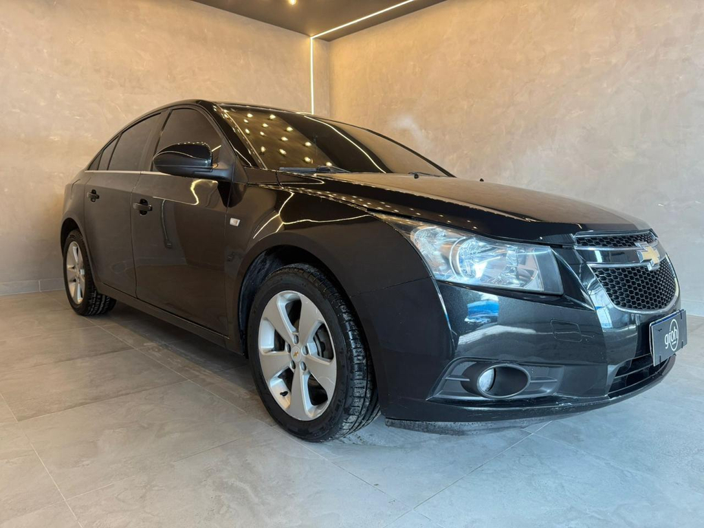Chevrolet Cruze Sedan Preto
