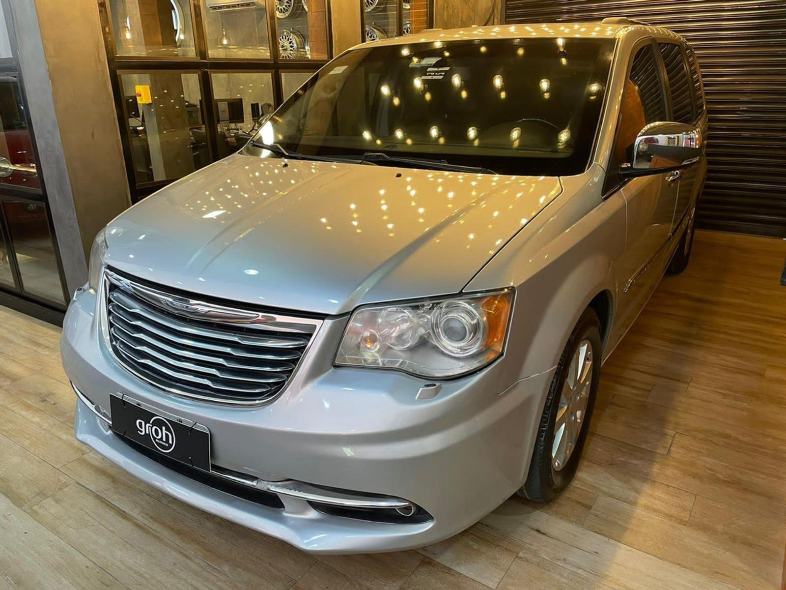 Chrysler Town & Country Prata