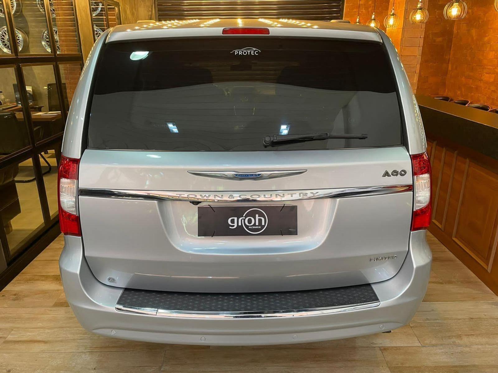 Chrysler Town & Country Prata