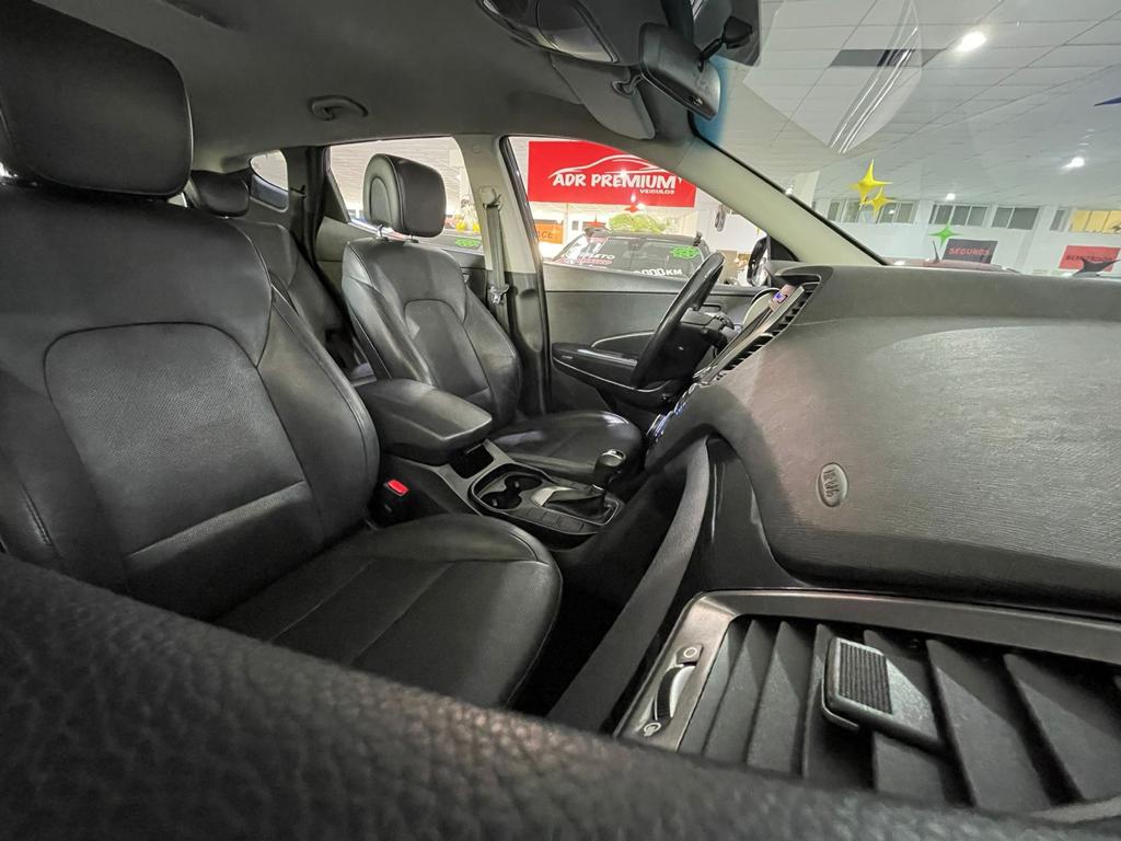 Hyundai Santa Fe Preto