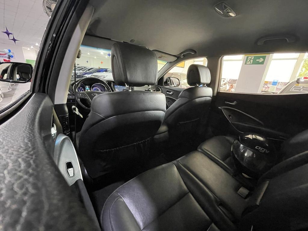 Hyundai Santa Fe Preto