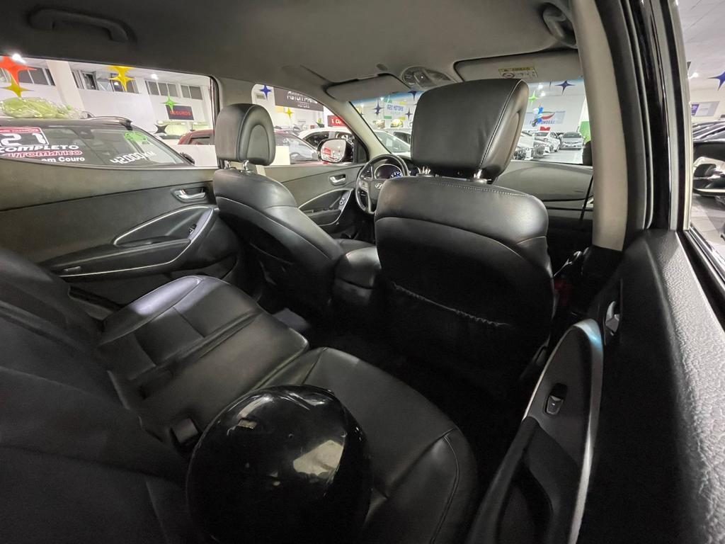Hyundai Santa Fe Preto