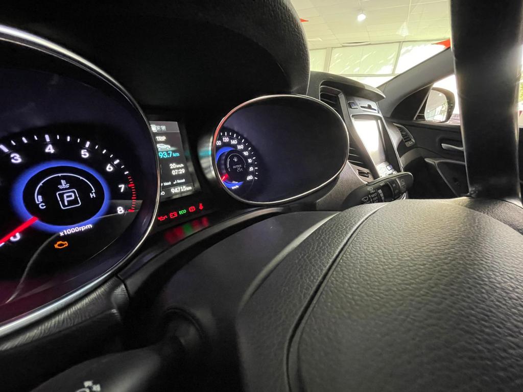 Hyundai Santa Fe Preto